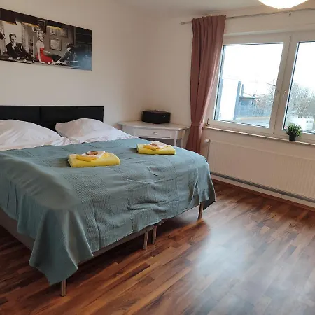 Gemütliche Marilyn Zum Wohlfühlen Zu Allem Gut Angebunden Paderborn