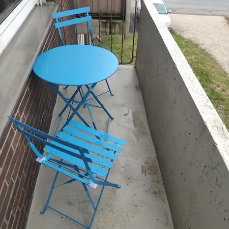 Gemütliche Marilyn Zum Wohlfühlen Zu Allem Gut Angebunden * Paderborn